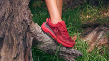 Frühlingsfrische am Fuß: Warum die richtigen Schuhe beim Wandern entscheidend sind