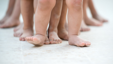 Kinderfüße: So wichtig ist die richtige Fußgesundheit von Anfang an