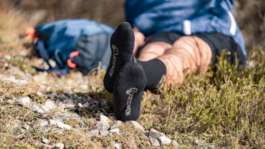 Erfahre, warum Socken aus Merino Wolle beim Sport die beste Wahl sind!